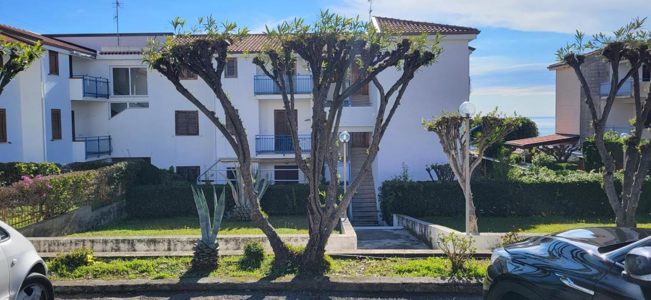 Appartement Sull'Onda à Scalea Extérieur photo